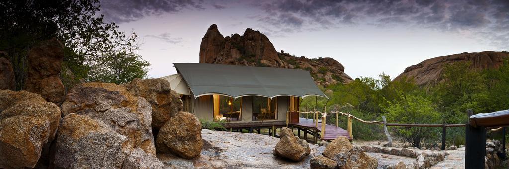 Erongo Wilderness Lodge Omaruru Exteriör bild