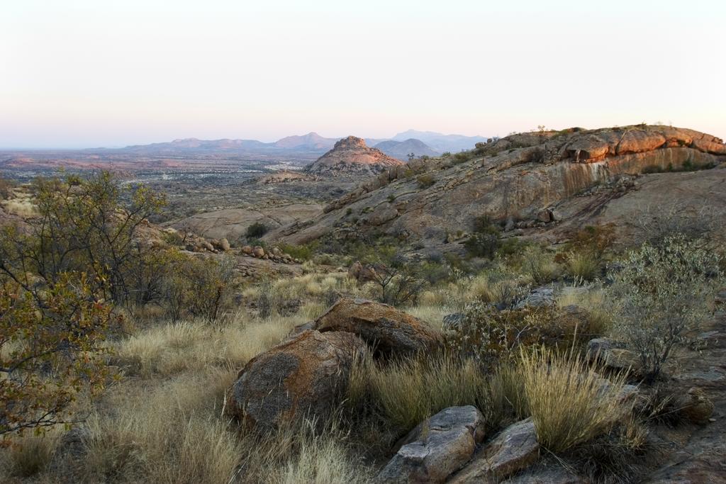 Erongo Wilderness Lodge Omaruru Exteriör bild