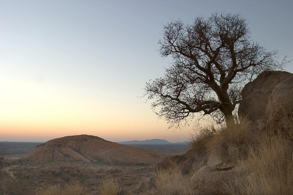 Erongo Wilderness Lodge Omaruru Exteriör bild