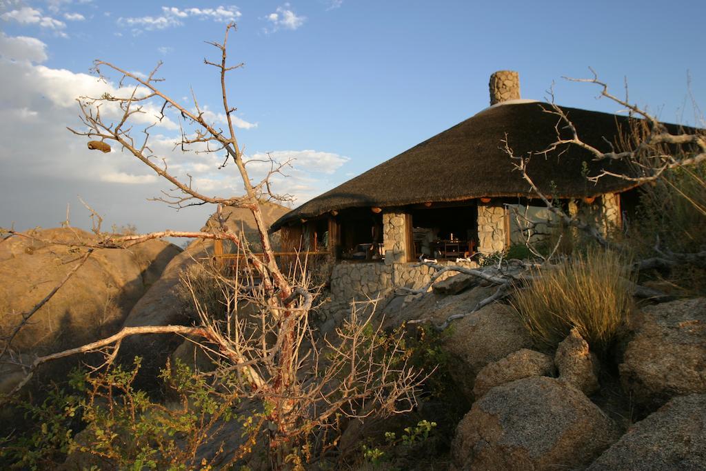 Erongo Wilderness Lodge Omaruru Exteriör bild